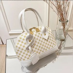 ▪︎New! Dainty Purse